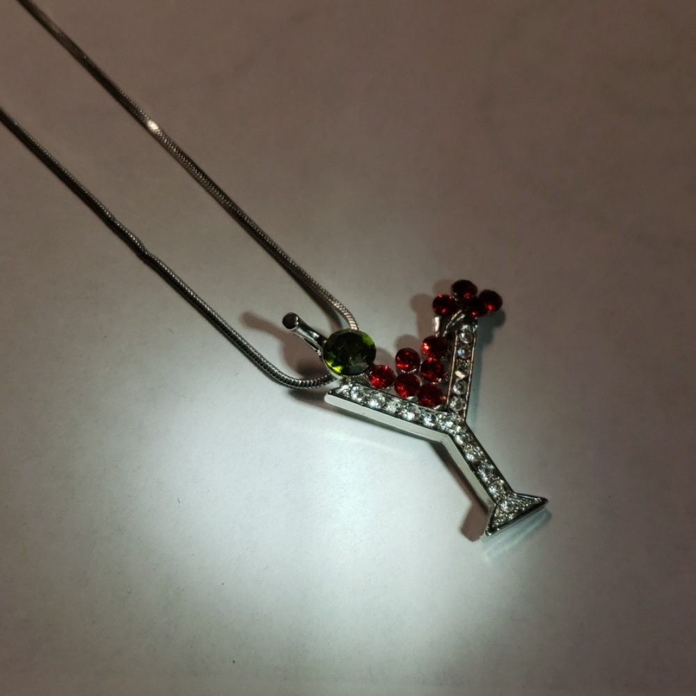 Martini crystal necklace